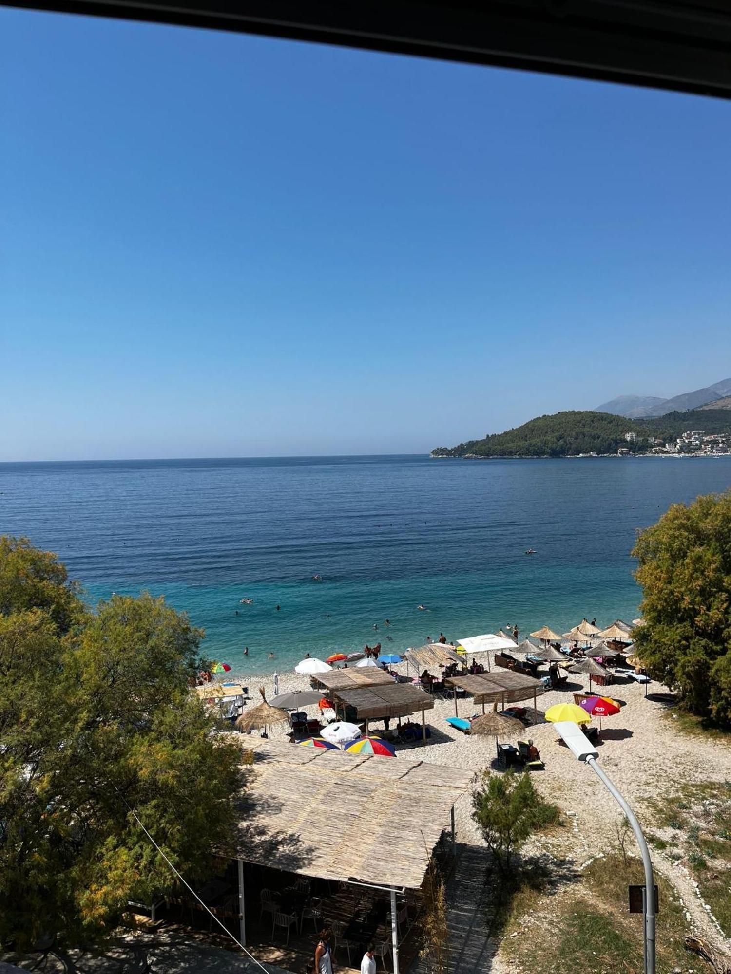 Menikos Apartments Himare Exterior photo